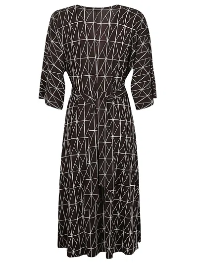 Shop Siyu Women's Black V-neck Geometric Print Midi Dress With Waist Belt