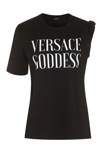 Shop Versace Feminine Printed Cotton T-shirt In Black For Ss23