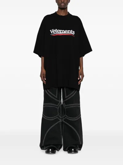 Shop Vetements Black Cotton Logo T-shirt