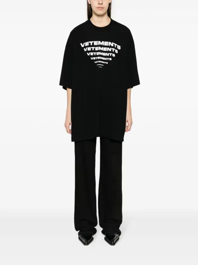 Shop Vetements Vintage Logo Black Cotton T-shirt For Women