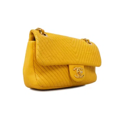 Pre-owned Chanel V-stich Yellow Leather Shoulder Bag ()