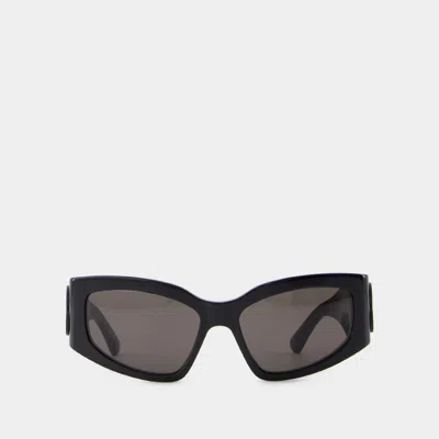 Shop Balenciaga Bb0321s Sunglasses In Black