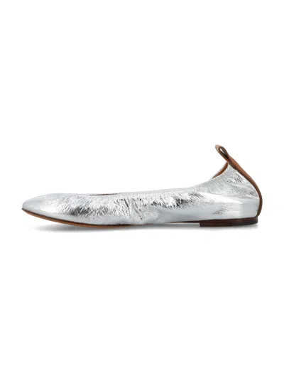 Shop Lanvin Metallic Leather The Ballerina Flat In Grey