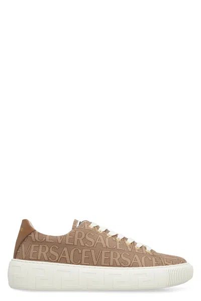 Shop Versace Men's Beige Low-top Sneakers With  Motif And Leather Details In Tan