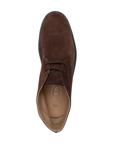Shop Tod's Contemporary Smooth Leather Lace-up Desert Boots For Men In Brown