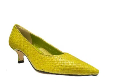 Shop La Rose Carol Woven Pumps In Lima