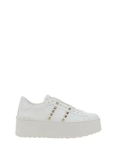 Shop Valentino Garavani Sneakers In Bianco