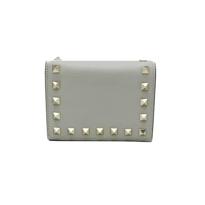Shop Valentino Garavani Rockstud Grey Leather Wallet  ()