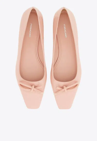 Ferragamo Annie Ballet Flats In Patent Leather In Pink