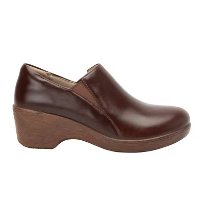 Alegria Women's Skylar Slip On Shoes In Mahogany In Beige