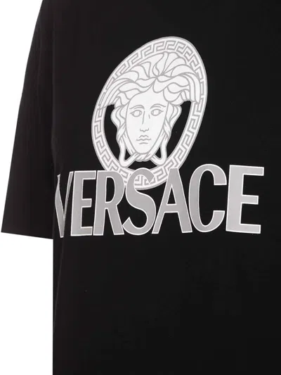 Versace Medusa Logo T-shirt In Black