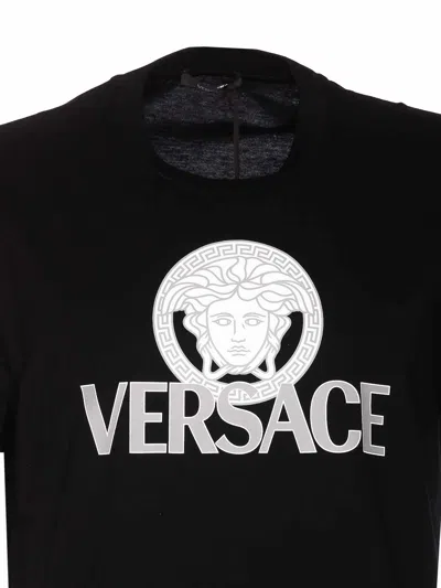 Versace Medusa Logo T-shirt In Black