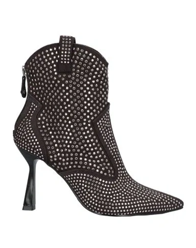 Cecconello Woman Ankle Boots Black Size 6 Textile Fibers In Black