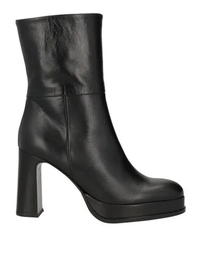 Zinda Woman Ankle Boots Black Size 8 Leather In Black