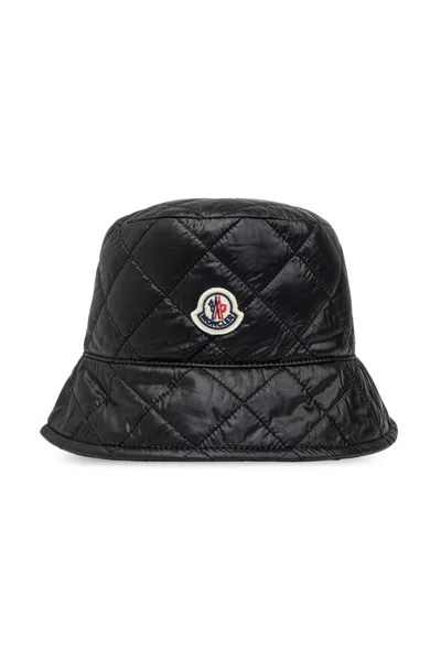 MONCLER MONCLER LOGO PATCH QUILTED HAT 