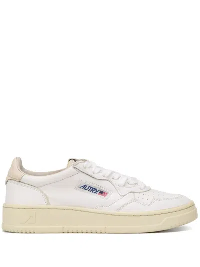 Shop Autry Medalist Low Wom  Goat/goat White Shoes