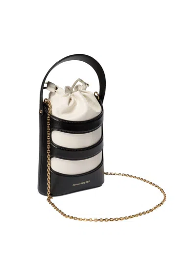 Alexander Mcqueen Two-tone Leather The Rise Bucket Bag In Black