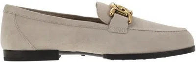Tod's Suede Moccasins With Vintage Gold Chain Accessory In Grey