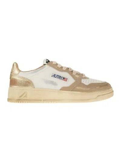 Autry Medalist - Super Vintage Trainers In White,gold