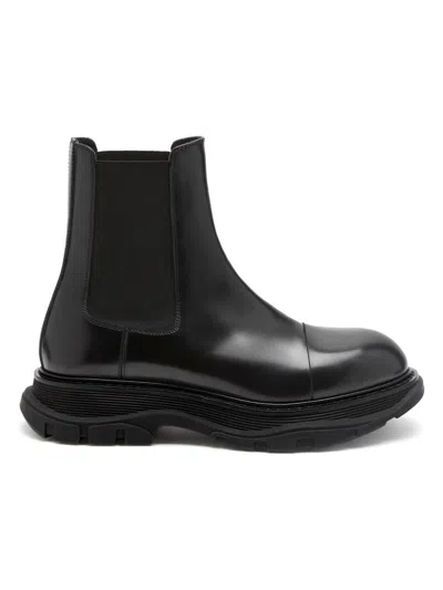 Alexander Mcqueen Man Black Leather Chelsea Float Ankle Boots In Black