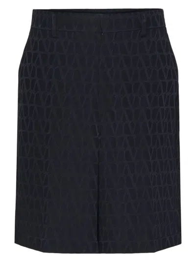 Valentino Bermuda Shorts In Silk With All-over Toile Iconographe Pattern In Nero