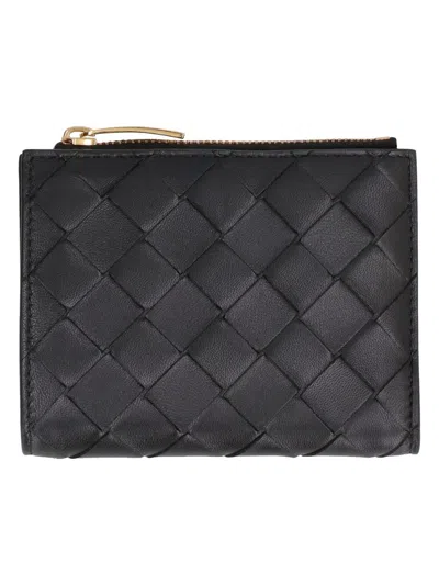 Bottega Veneta Intrecciato Bi-fold Wallet In Black