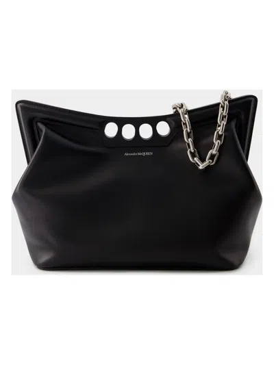 Alexander Mcqueen Leather The Peak Shoulder Bag With Chain In Black