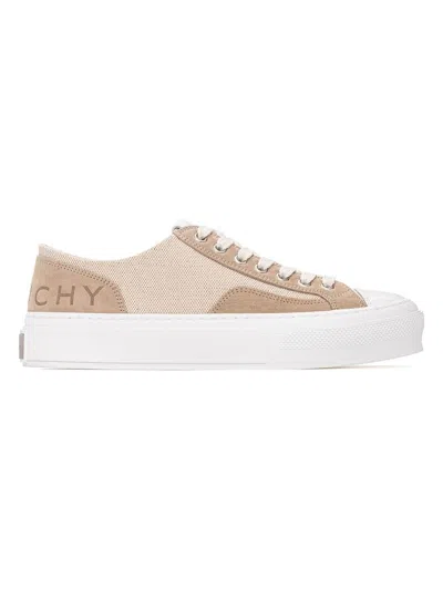 Givenchy City Low Sneaker In Ecru
