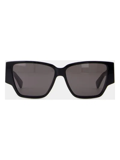 Bottega Veneta Black Bold Triangle Stud Squared Sunglasses In Black