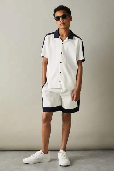 Reiss Optic White/navy 3-9 Yrs Colourblock Plisse Drawstring Shorts In Optic White/navy