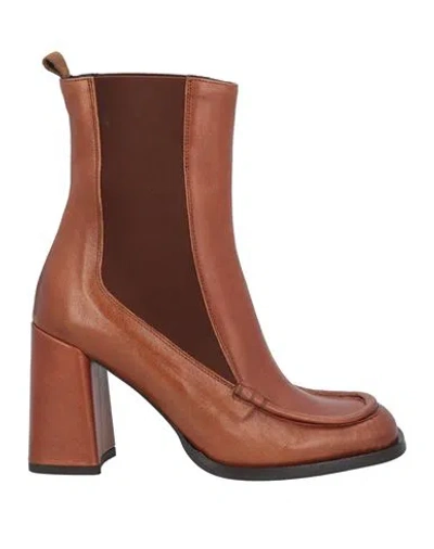 Zinda Woman Ankle Boots Tan Size 8 Leather In Brown