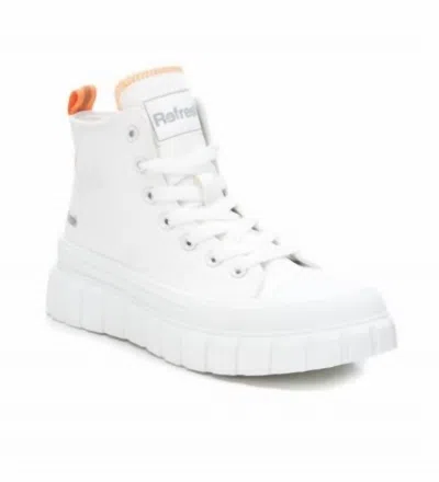 Xti Women's High Top Canvas Sneakers In White In White