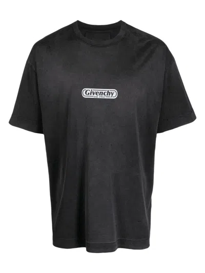 Givenchy T-shirt In Black