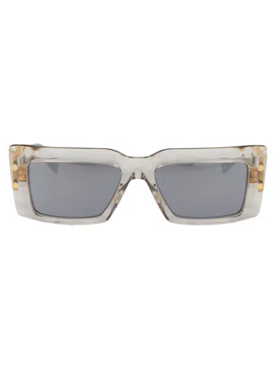Balmain Eyewear Rectangle Frame Sunglasses In 145c Gry - Gld