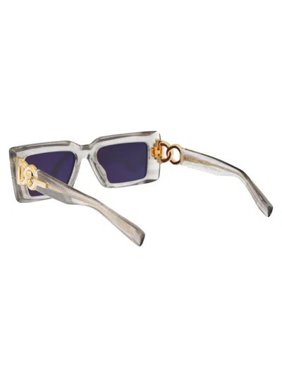 Balmain Eyewear Rectangle Frame Sunglasses In 145c Gry - Gld