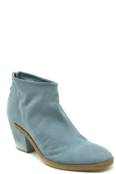 Delcarlo Booties In Heavenly