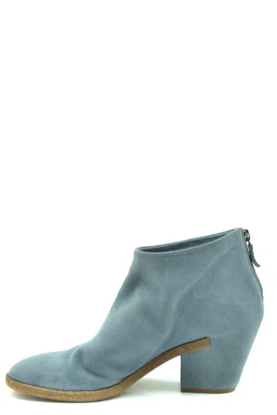 Delcarlo Booties In Heavenly