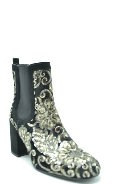 Stuart Weitzman Booties In Black