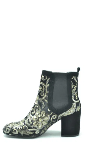 Stuart Weitzman Booties In Black