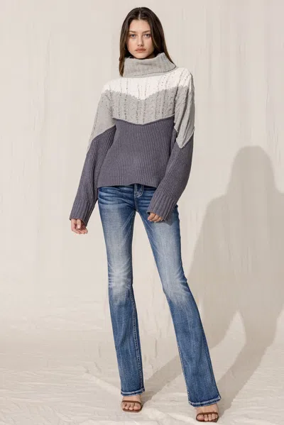 Miss Me Color Blocked Turtleneck Sweater In Pink