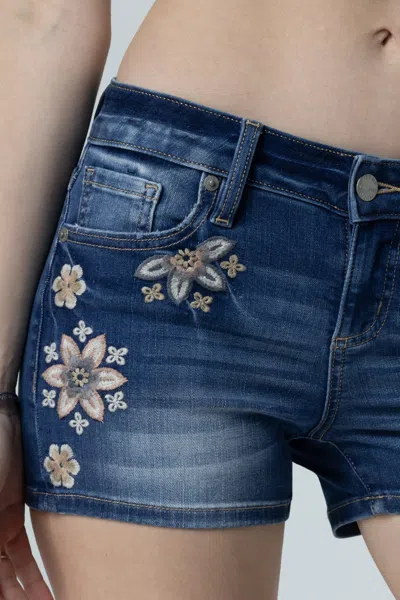 Miss Me Falling Flowers Shorts In Light Wash