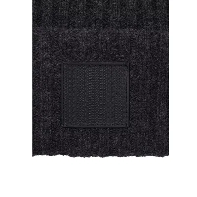 Marc Jacobs Ribbed Logo-patch Beanie