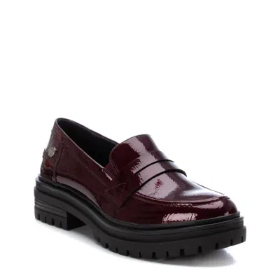 Xti Women's Moccasins Loafer In Burgundy In Black