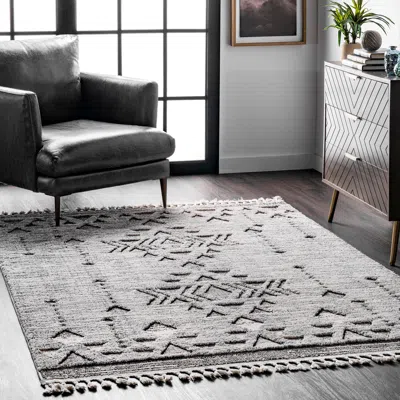 Nuloom Sully Soft Snowflake Textured Tassel Area Rug