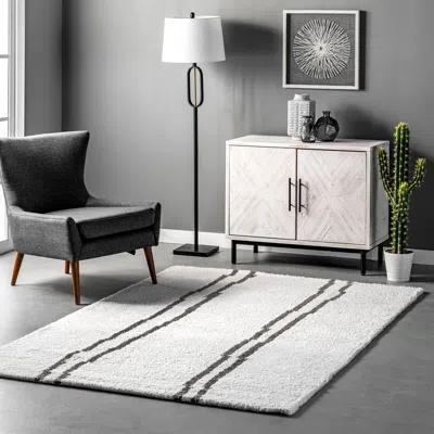 Nuloom Isis Handmade Striped Modern Area Rug