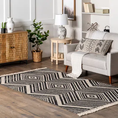 Nuloom Danny Geometric Cotton Tassel Area Rug