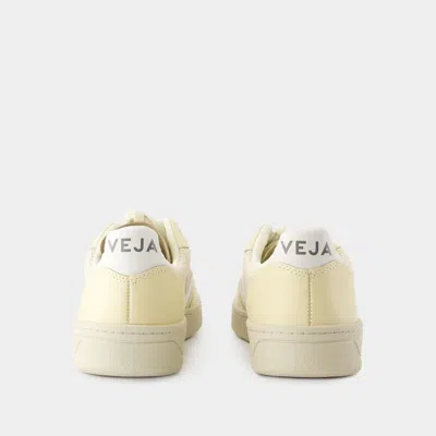 Veja V-90 Low-top Leather Sneakers In Yellow