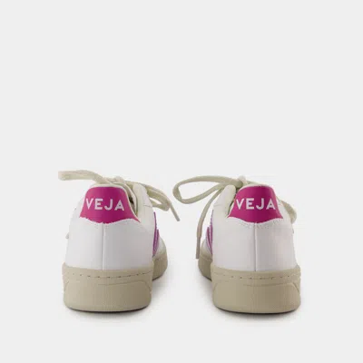 Veja V10 Womens Comfort Insole Faux Leather Running & Training Shoes In White