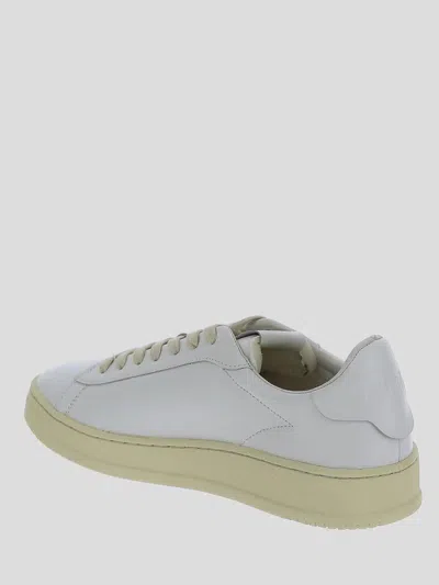 Shop Autry Dallas Low Sneaker In No-color