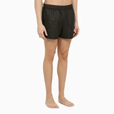 032c 032 In Black